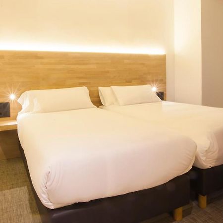 Hotel A パンプローナ 部屋 写真