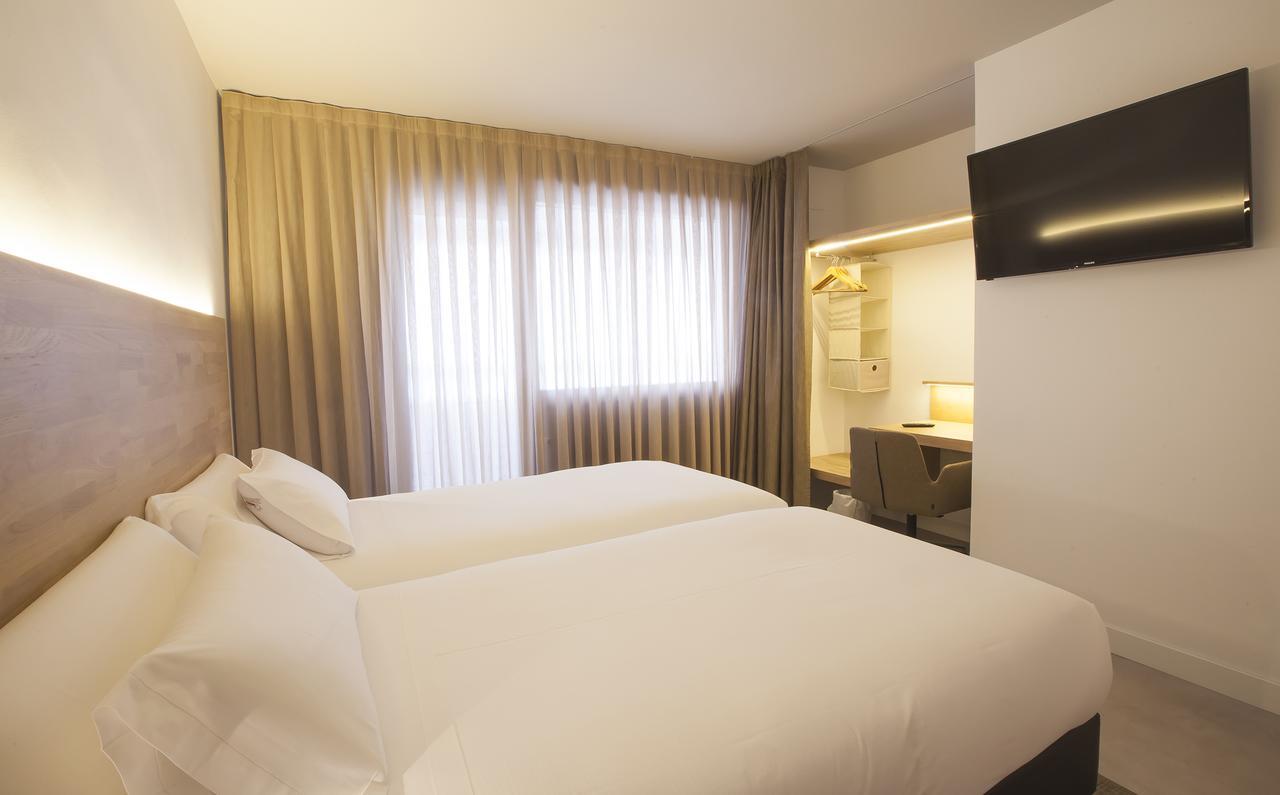 Hotel A パンプローナ エクステリア 写真