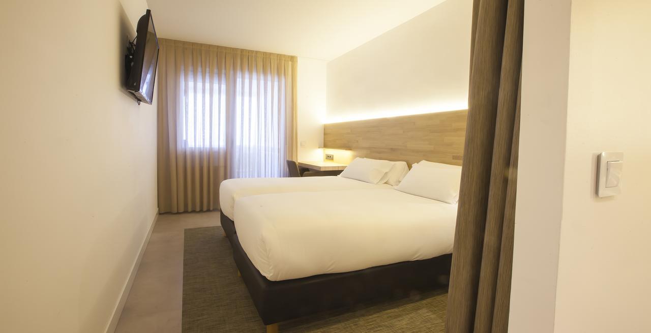 Hotel A パンプローナ エクステリア 写真